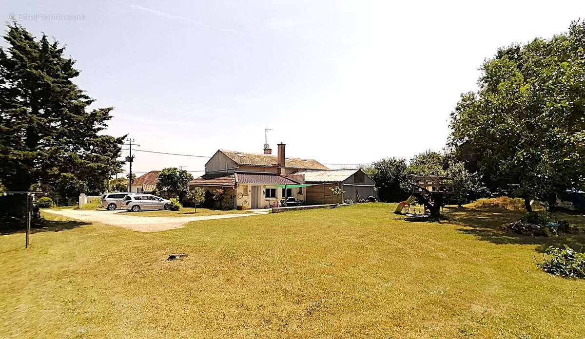 Maison à VOUNEUIL-SOUS-BIARD