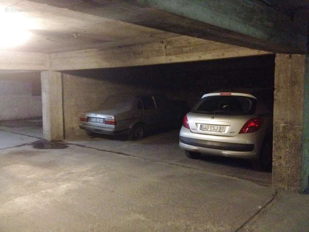 Parking à LE KREMLIN-BICETRE