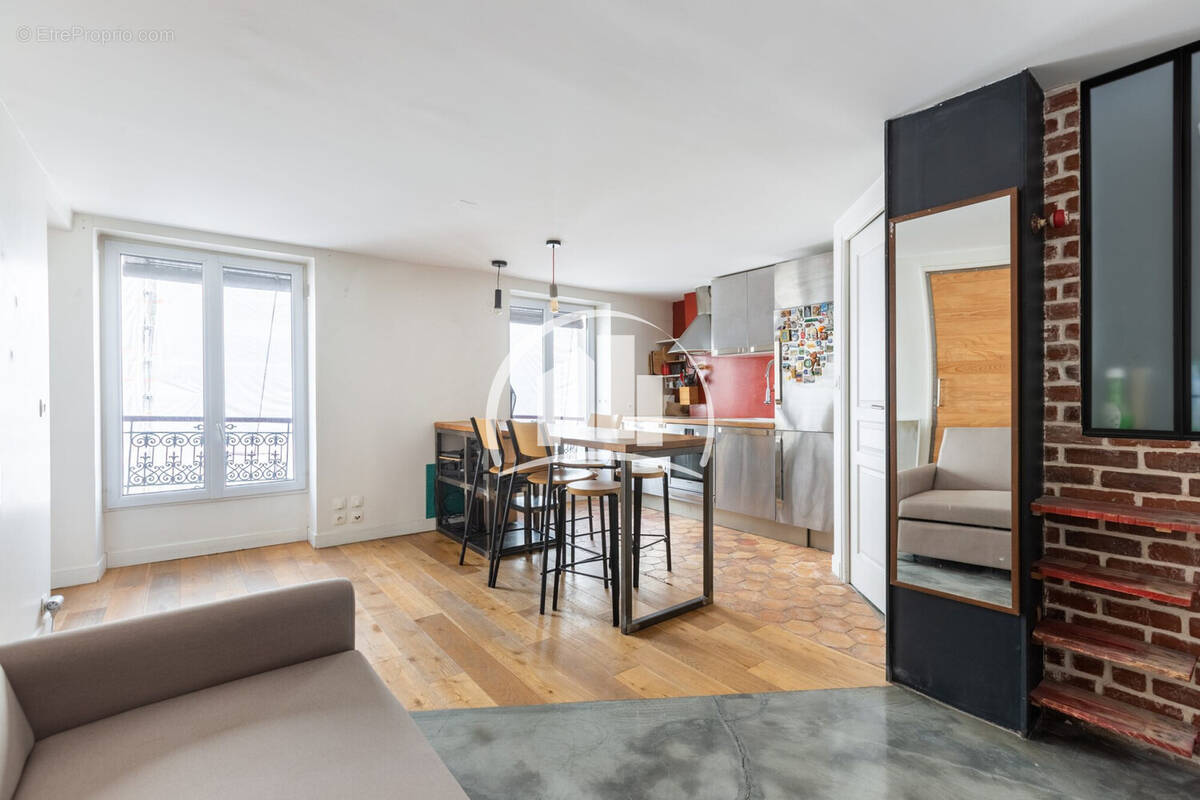 Appartement à PARIS-11E
