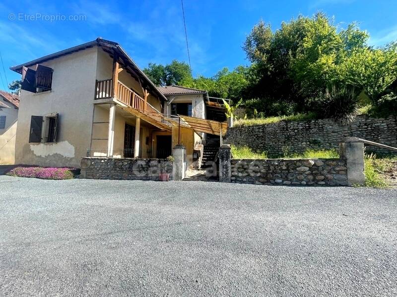 Maison à ALTILLAC