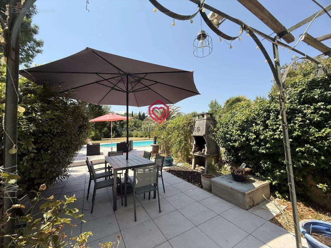 Jolie maison de village avec grange, jardin et piscine - photo 24