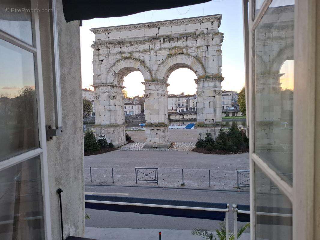 Appartement à SAINTES