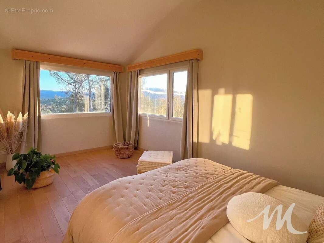 Maison à SAINT-MAXIMIN-LA-SAINTE-BAUME