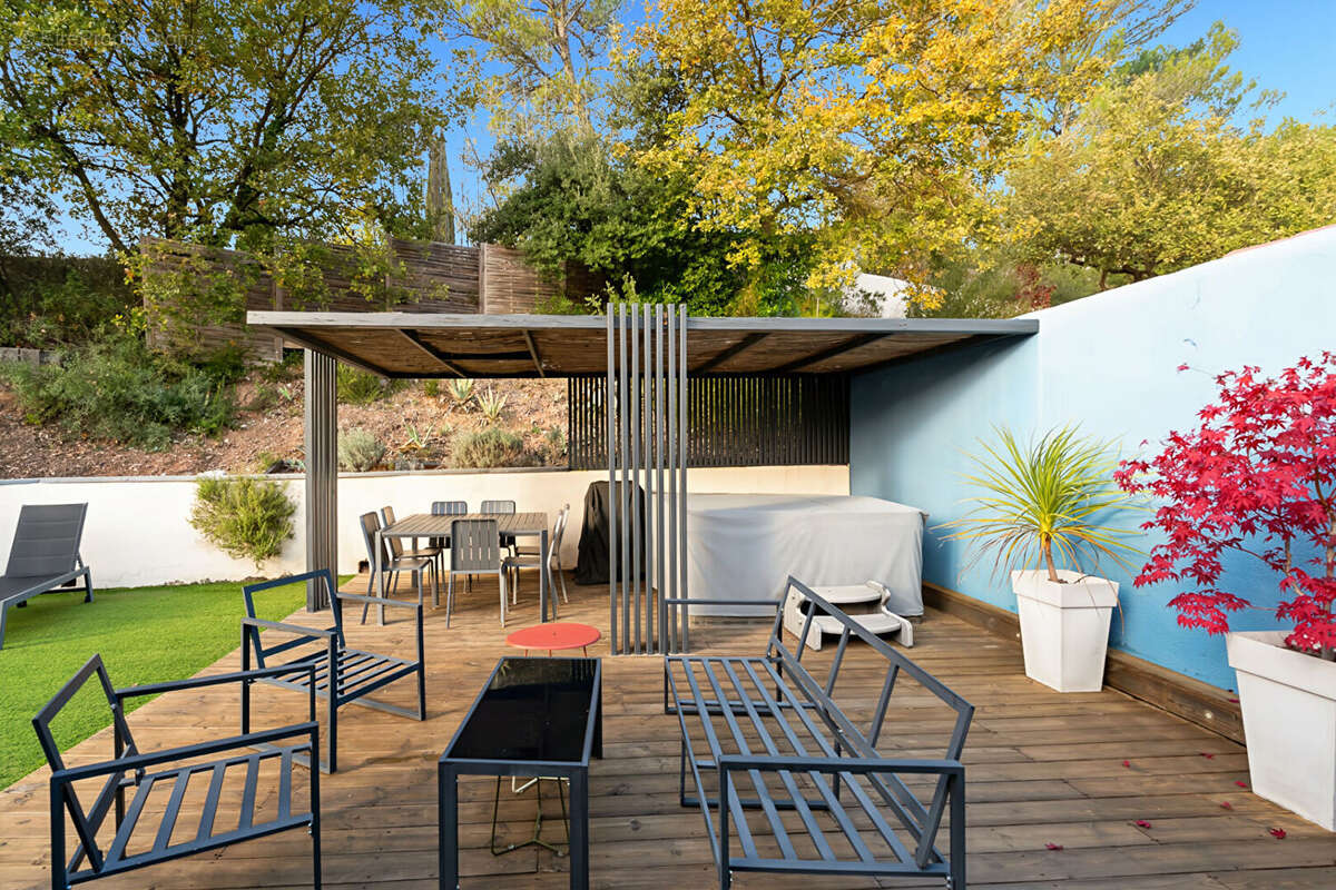 Maison à BOUC-BEL-AIR