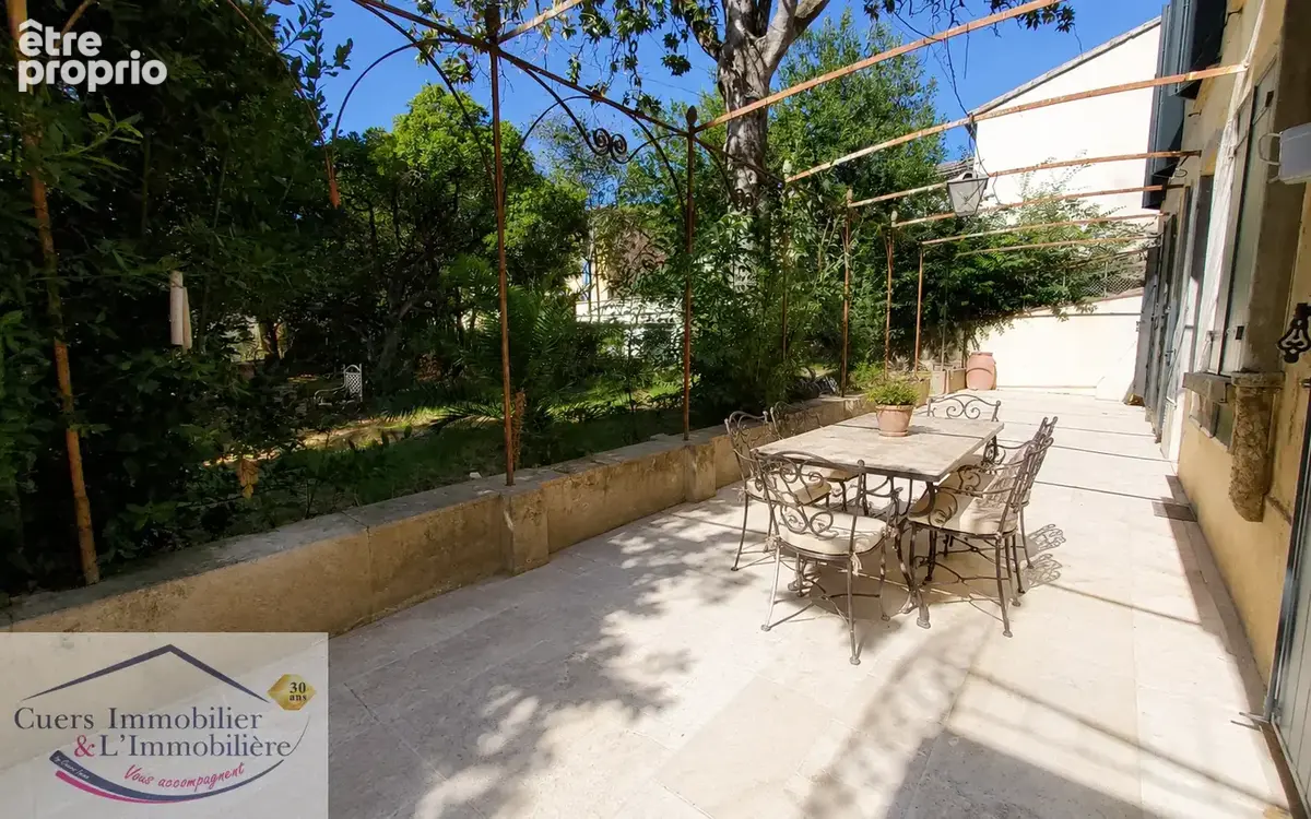 CUERS, propriété T6 -  182m2 + dépendance 50m2 - photo 3