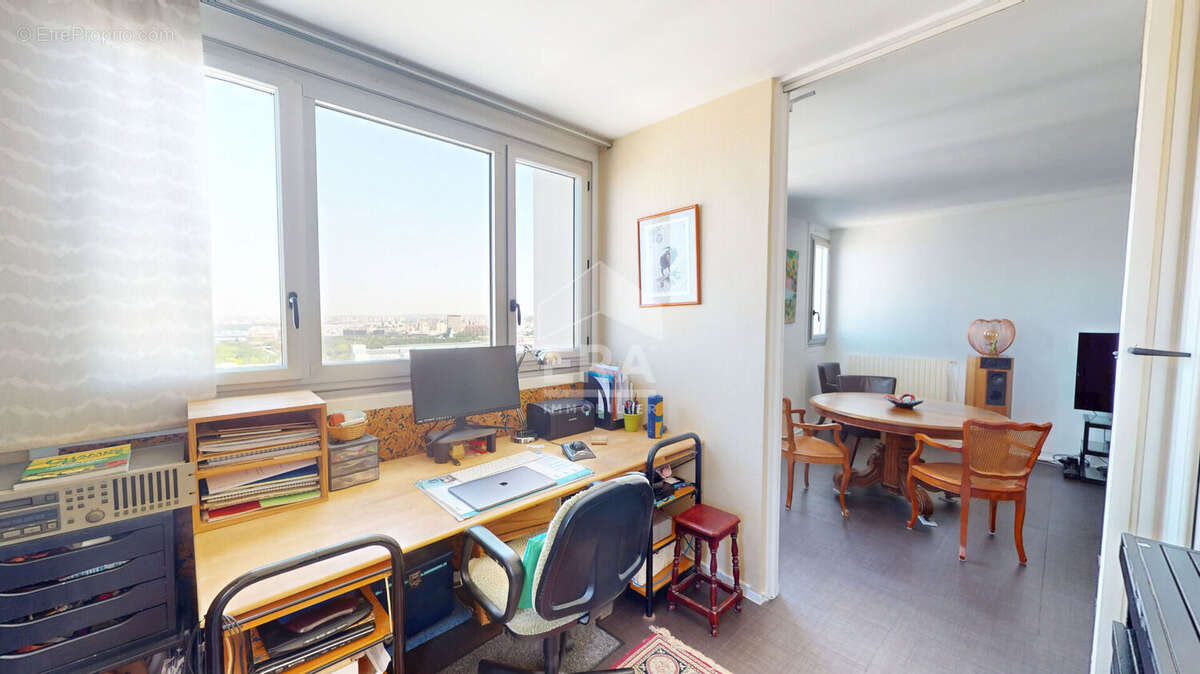 Appartement à PARIS-19E