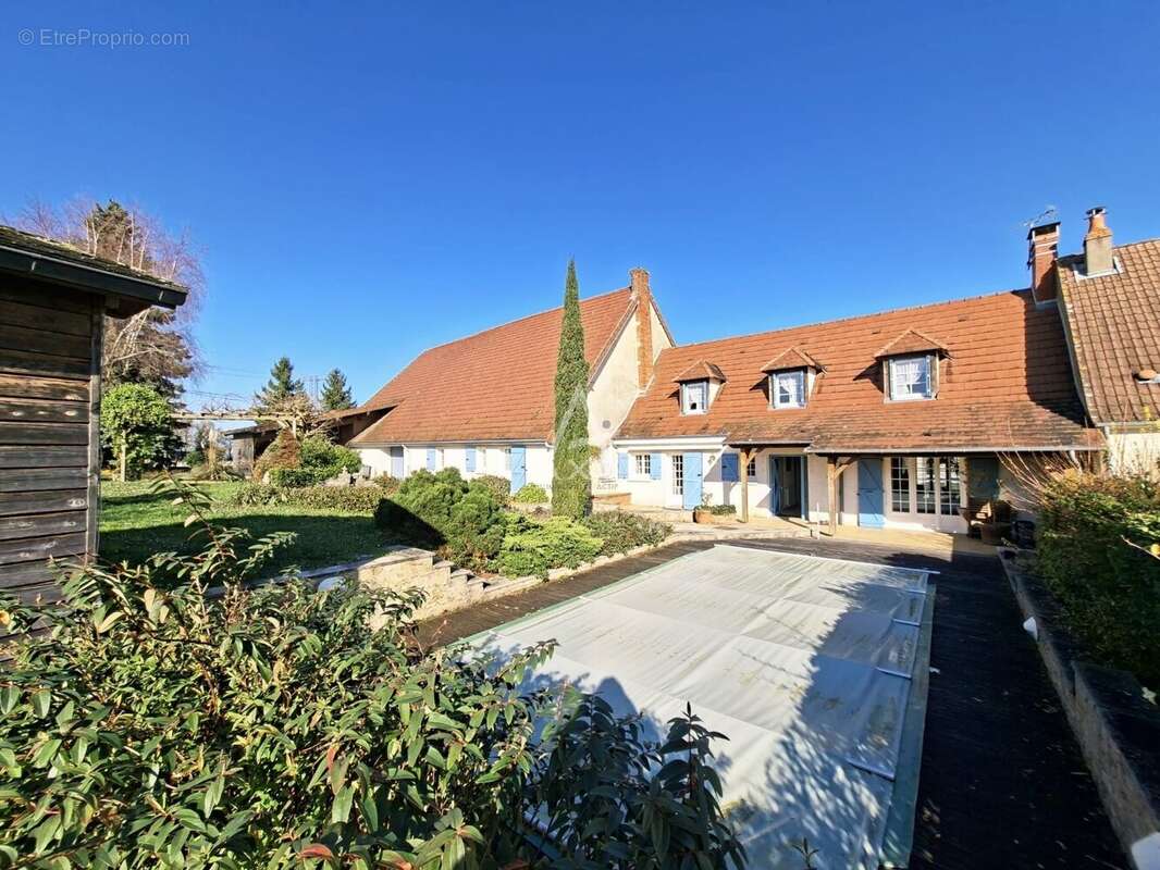 Maison à PARIGNY-LES-VAUX