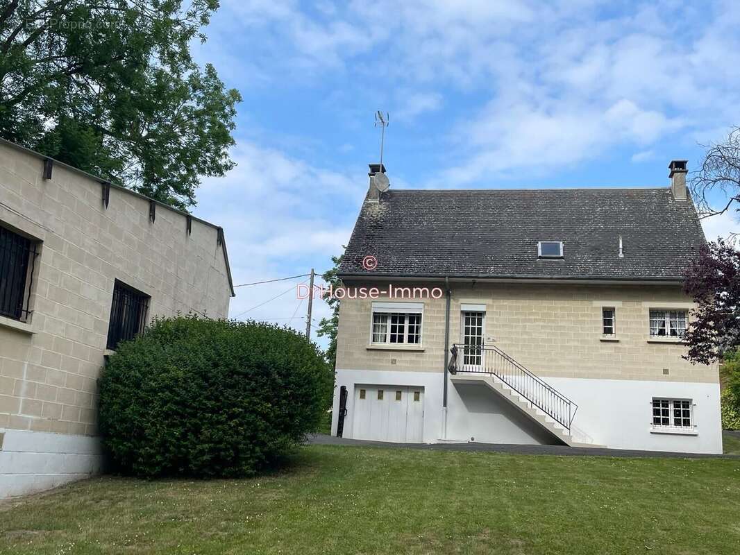 Maison 141 m² à Nesle  - photo 2