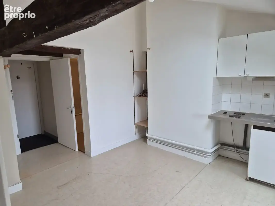 Appartement T2 en résidence sécurisée, face Hôtel de Ville, proche tous commerces et transport - photo 2