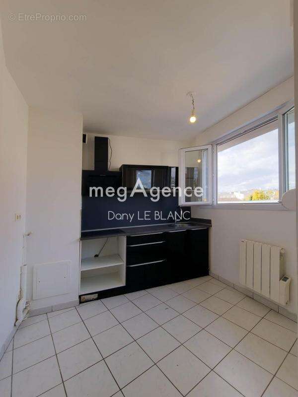 Appartement à MAINVILLIERS