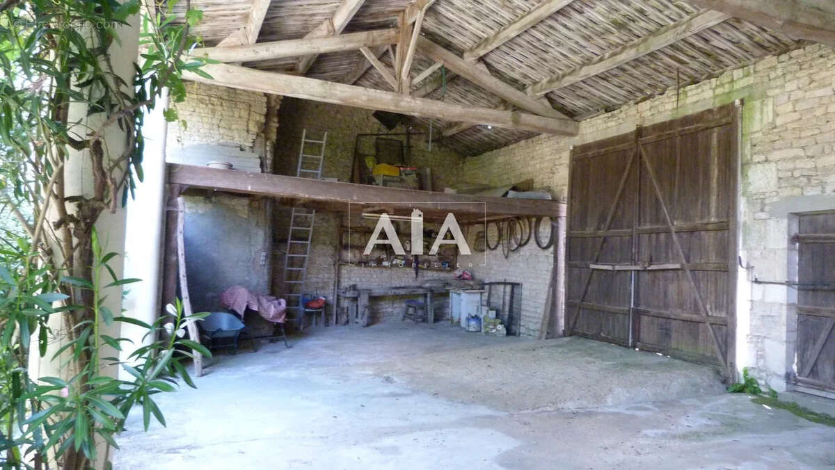 Maison à COULONGES