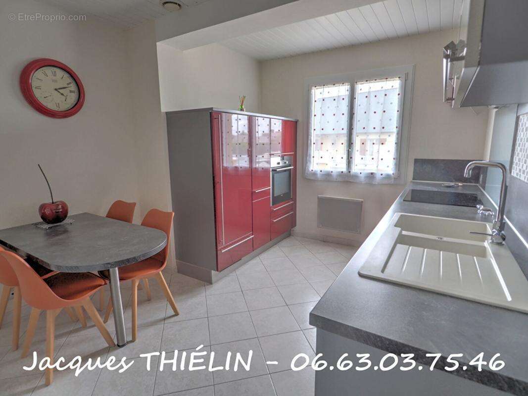Maison à LONGUE-JUMELLES