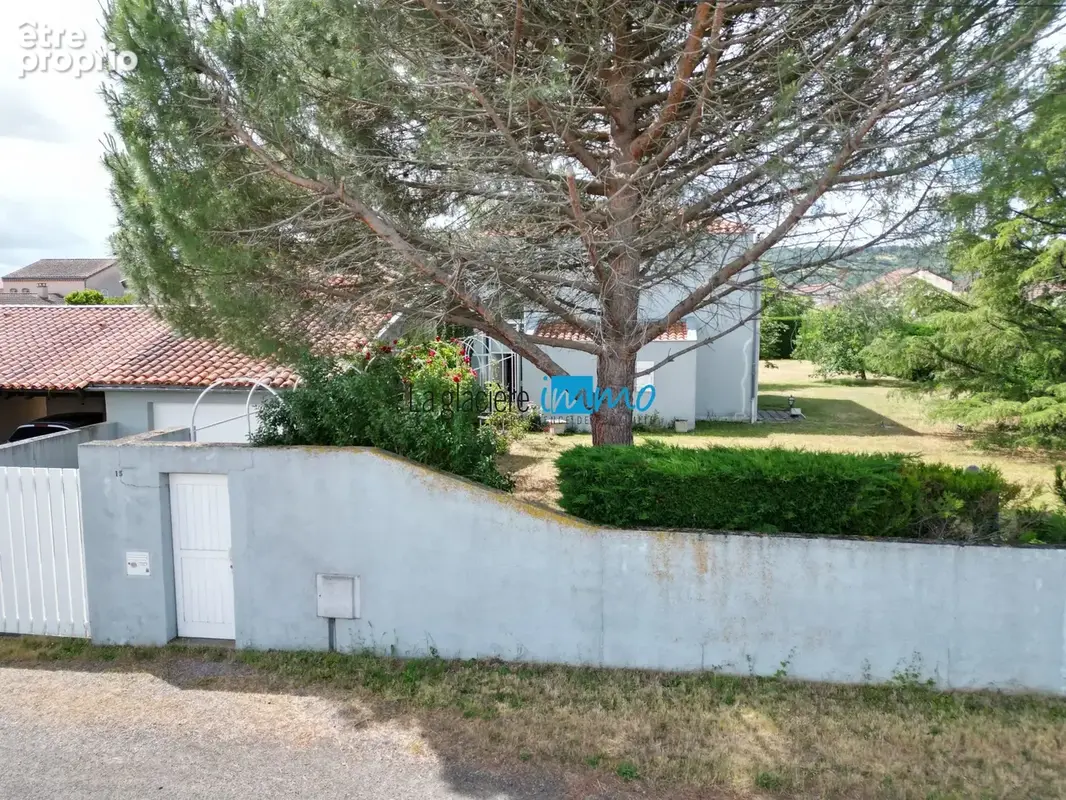 Maison 6 pièces 150 m² à vendre à Mozac (63200) - photo 1