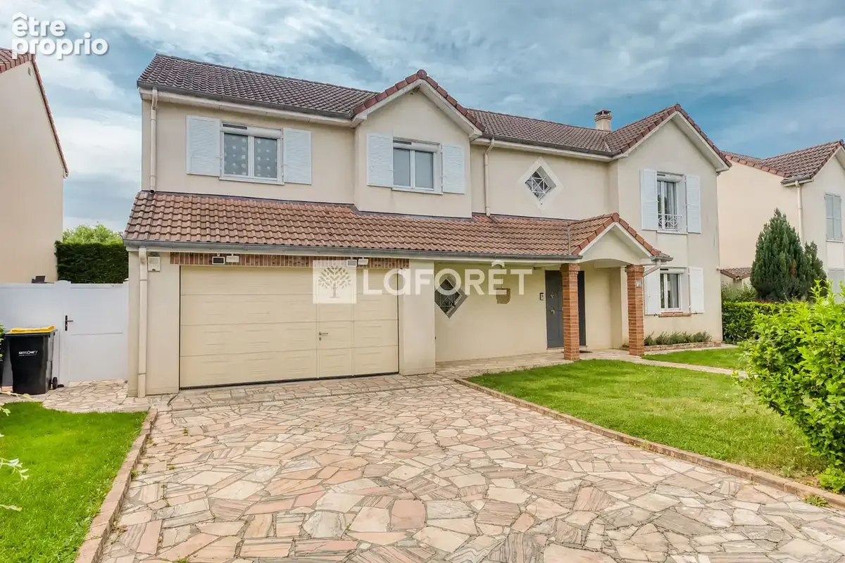 Maison Ozoir La Ferrière 7 pièces 177 m² - photo 1