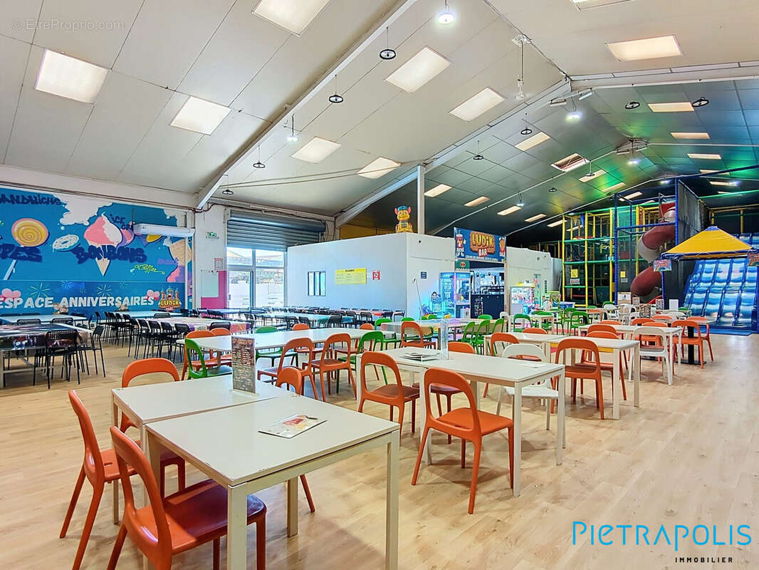Commerce 720 m² à vendre à Gigean (34770) - photo 3