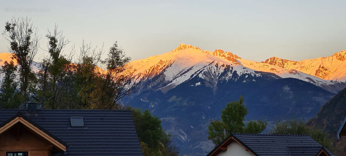 Terrain à FONTCOUVERTE-LA-TOUSSUIRE
