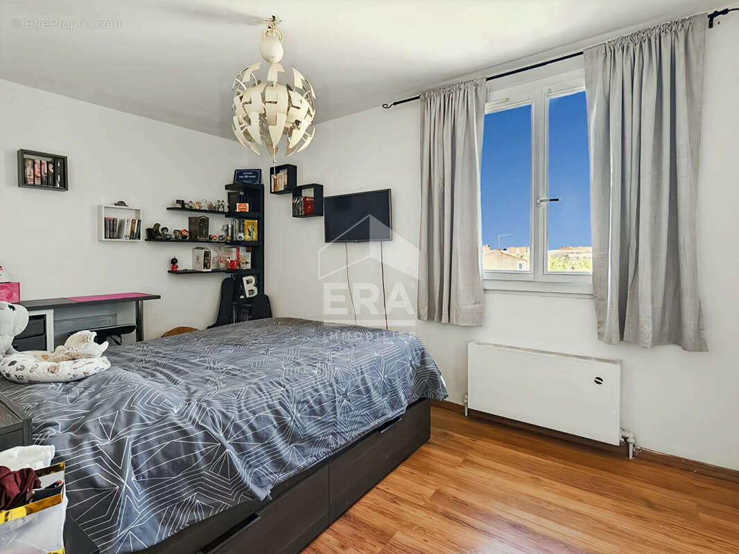 Maison à CHATEAUNEUF-LES-MARTIGUES