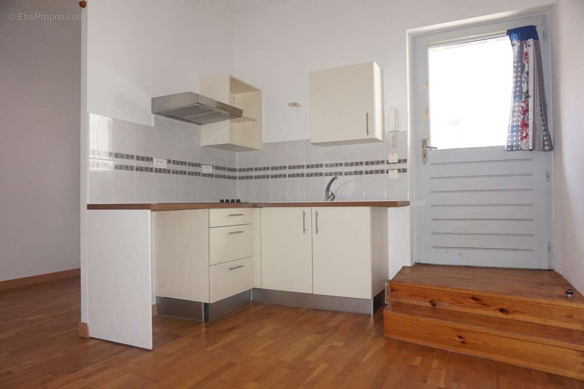 cuisine aménagée - Appartement à AUTERIVE