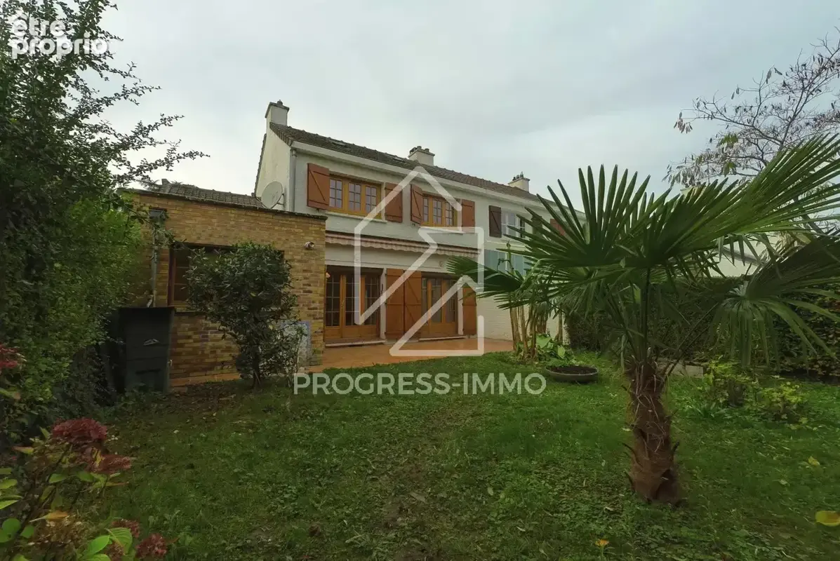 Maison à COMBS-LA-VILLE