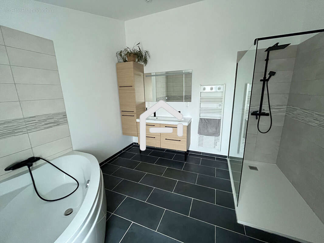 Maison à LE BERNARD