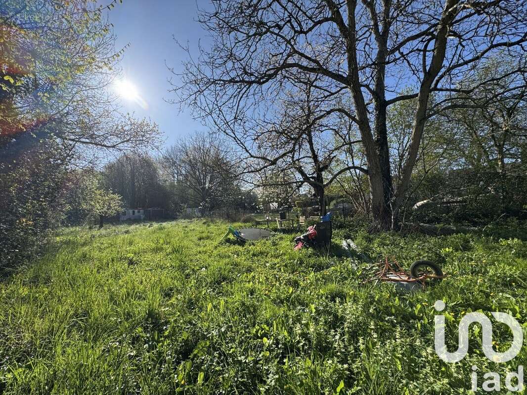 Photo 2 - Terrain à VOULX