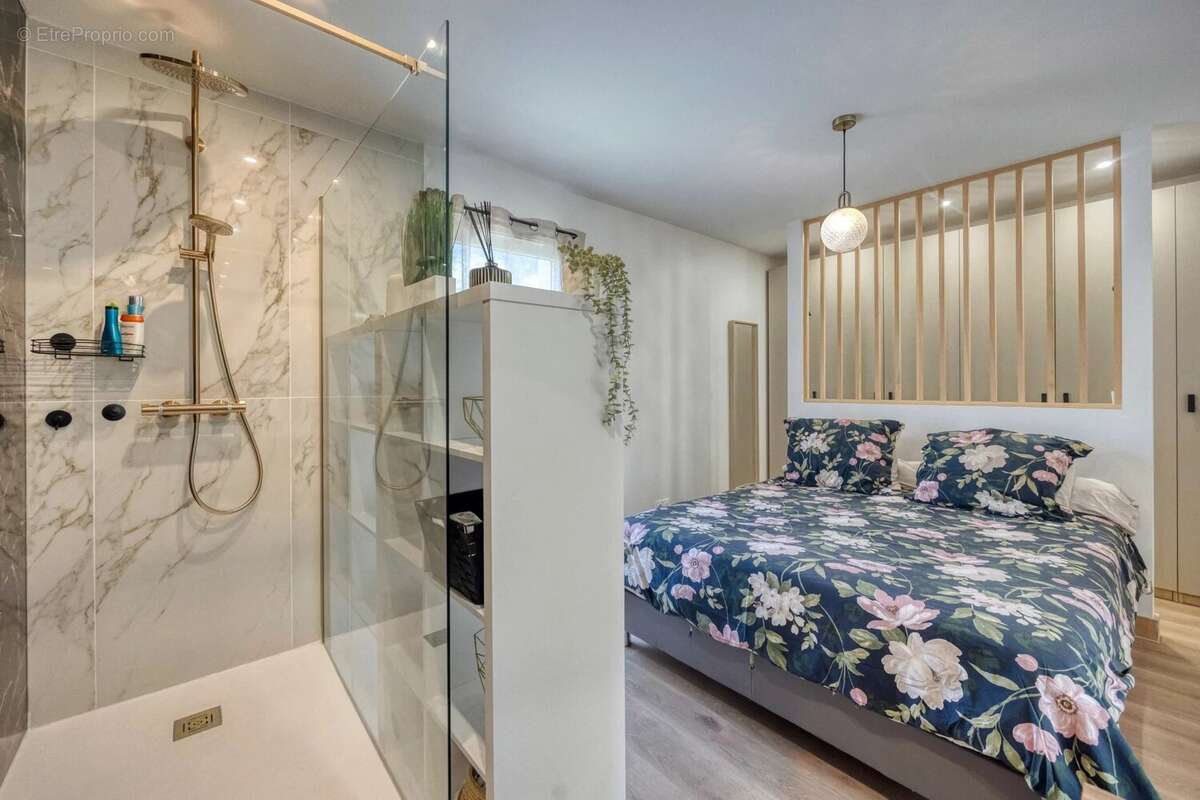 Maison à SAINT-EGREVE