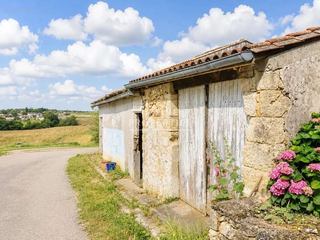 Maison à SAINTE-CROIX-DU-MONT