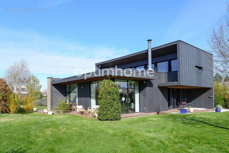 Maison à SAINT-CYR-SUR-LOIRE