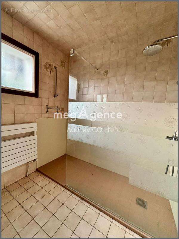 Maison à VILLENEUVE-SUR-YONNE