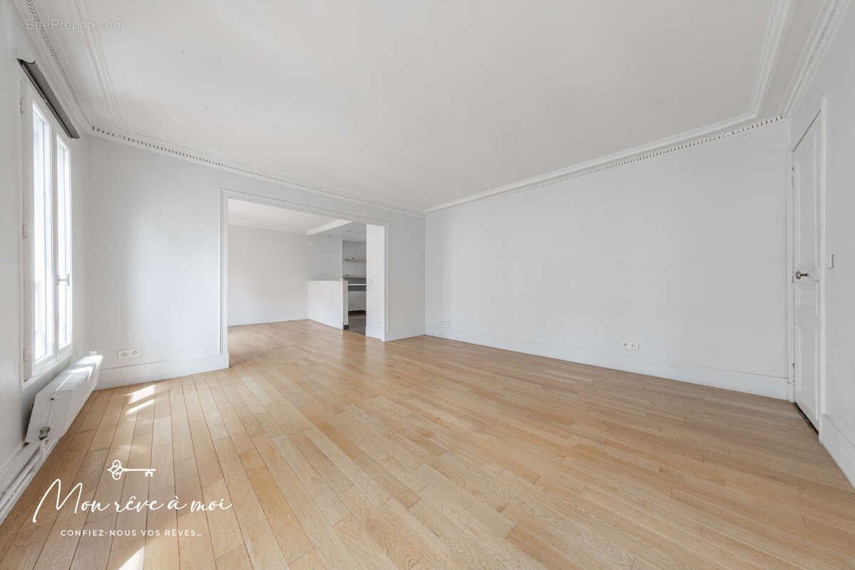 Appartement à PARIS-9E
