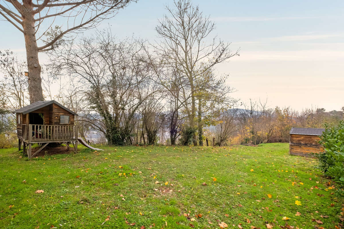 Maison à CALUIRE-ET-CUIRE