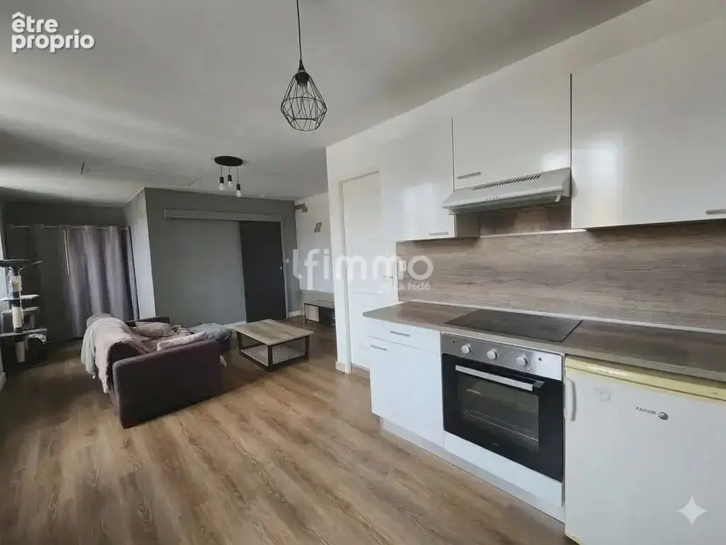 Immeuble rénové – Centre-ville à pied – Rentabilité 7 % - photo 2