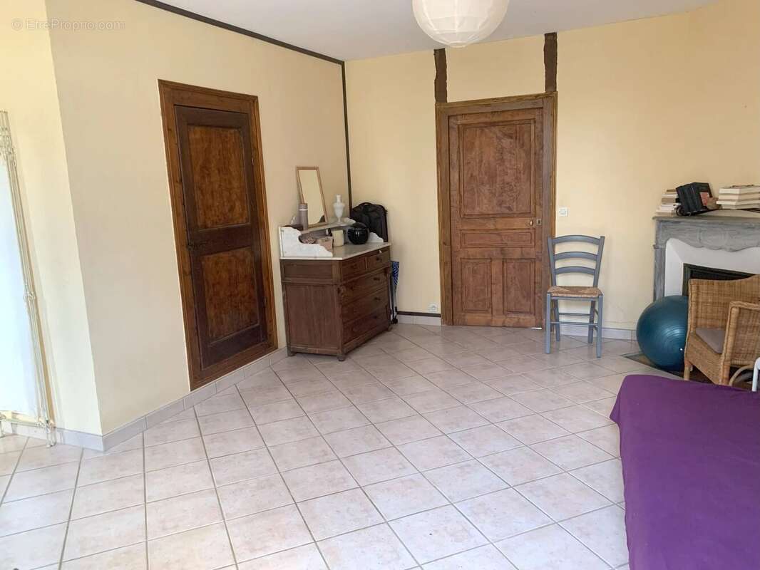 Maison de village en pierres avec grange - photo 6
