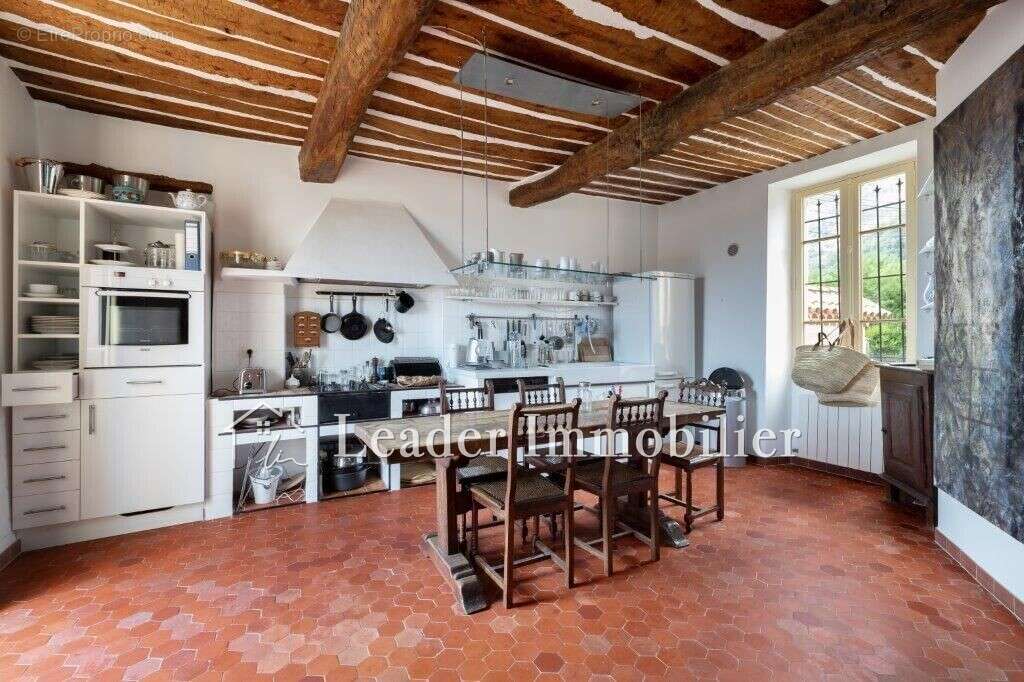 Maison à TOURRETTES-SUR-LOUP