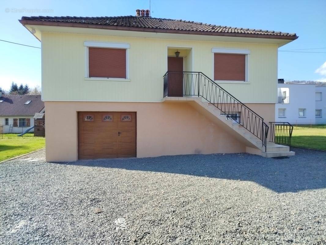 Maison à PLANCHER-BAS