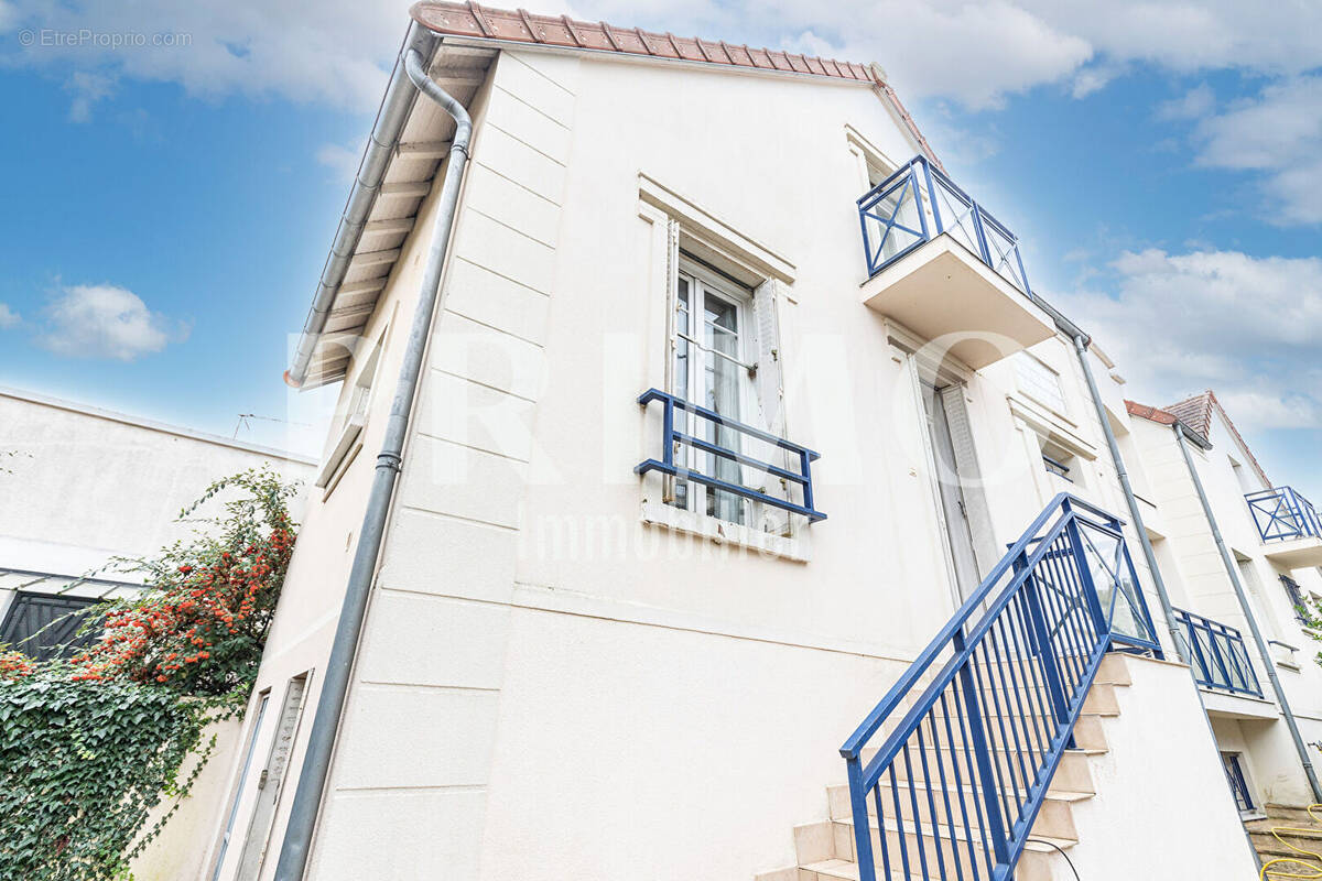 Maison à LE PLESSIS-ROBINSON