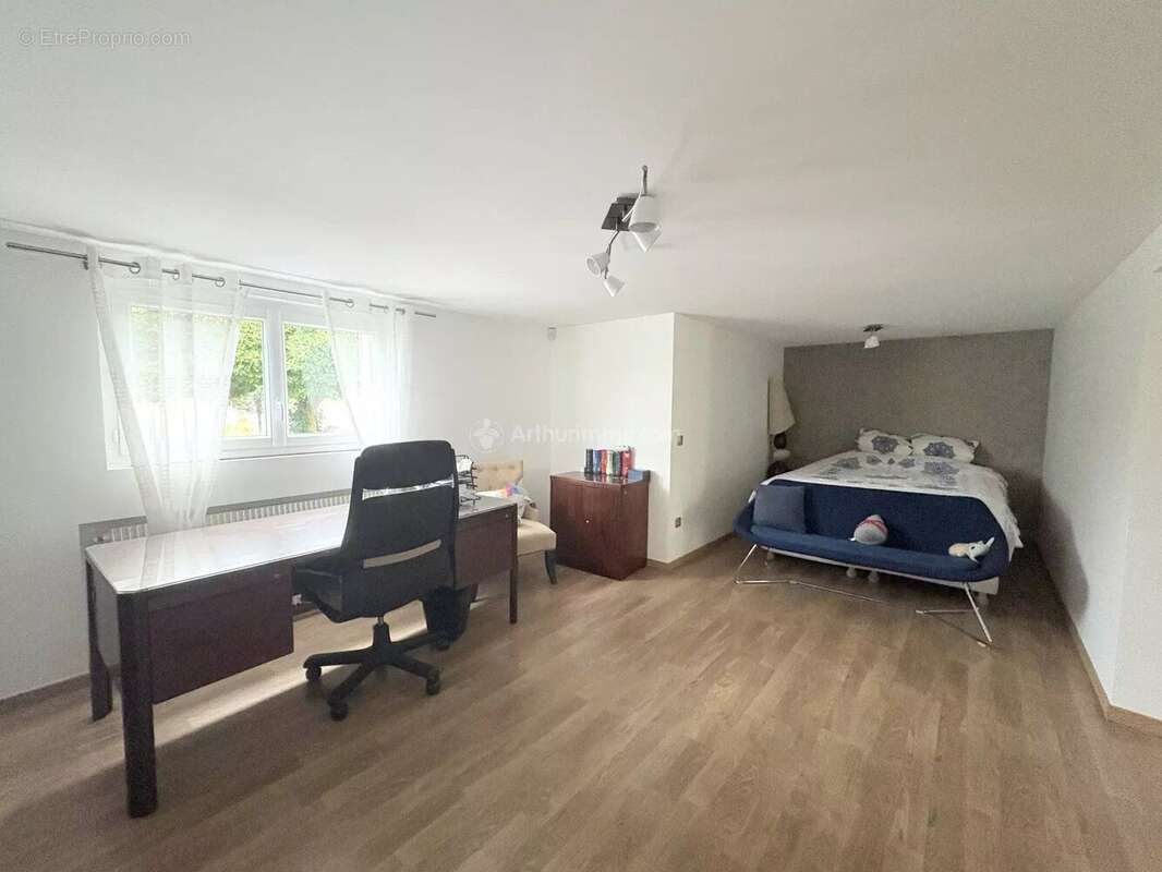 Maison à CHAMPS-SUR-MARNE