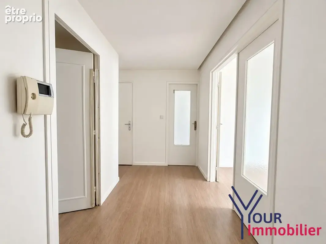 Appartement 4 pièces 87 m² à vendre à Decines-Charpieu (69150) - photo 4
