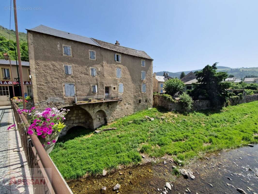 Maison à MEYRUEIS