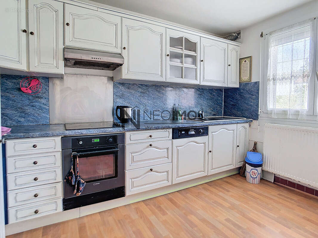 Maison à NEUFCHATEAU