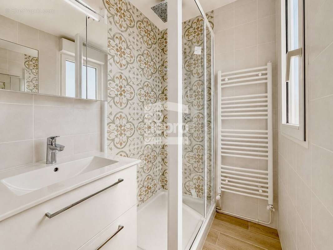 Réf : 2222 - Vente Magnifique Appartement 3 Pièces avec vue mer ! - photo 7