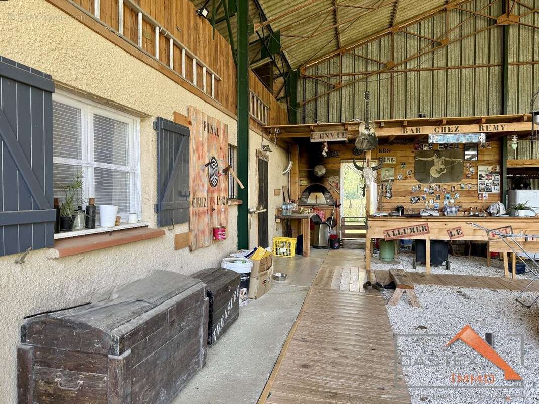 EXCLUSIVITÉ  Maison plain-pied grand hangar  1500 m² de terrain - photo 8