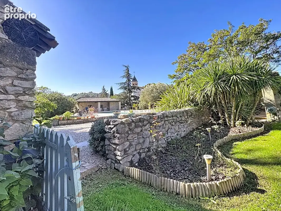 Propriété de caractère aux portes d'Uzès - Mas en pierre, parc arboré et piscine - photo 8
