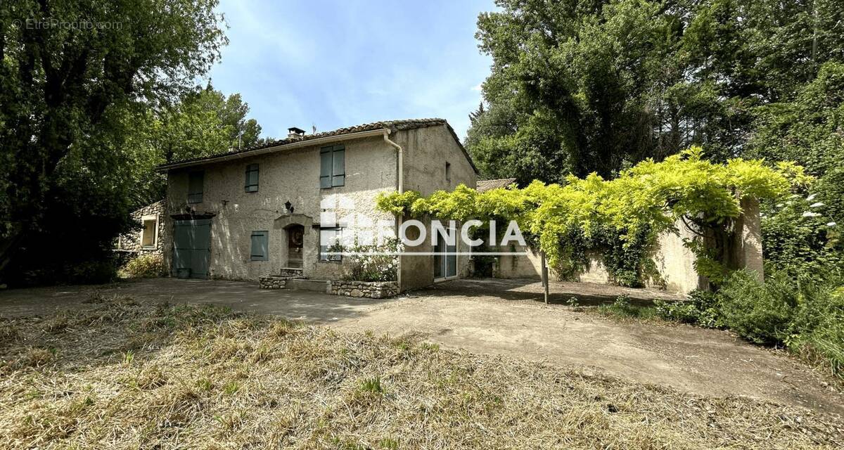 Maison à SAINT-QUENTIN-LA-POTERIE