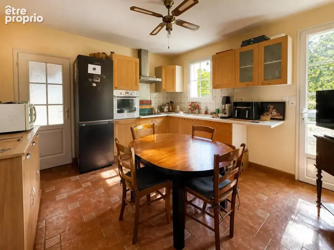 Maison de 8 pièces de 153 m² situé à Petosse - photo 2
