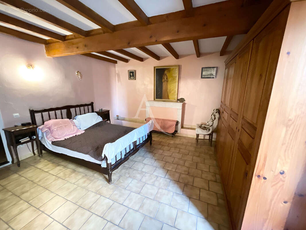 Maison à EYGUIERES