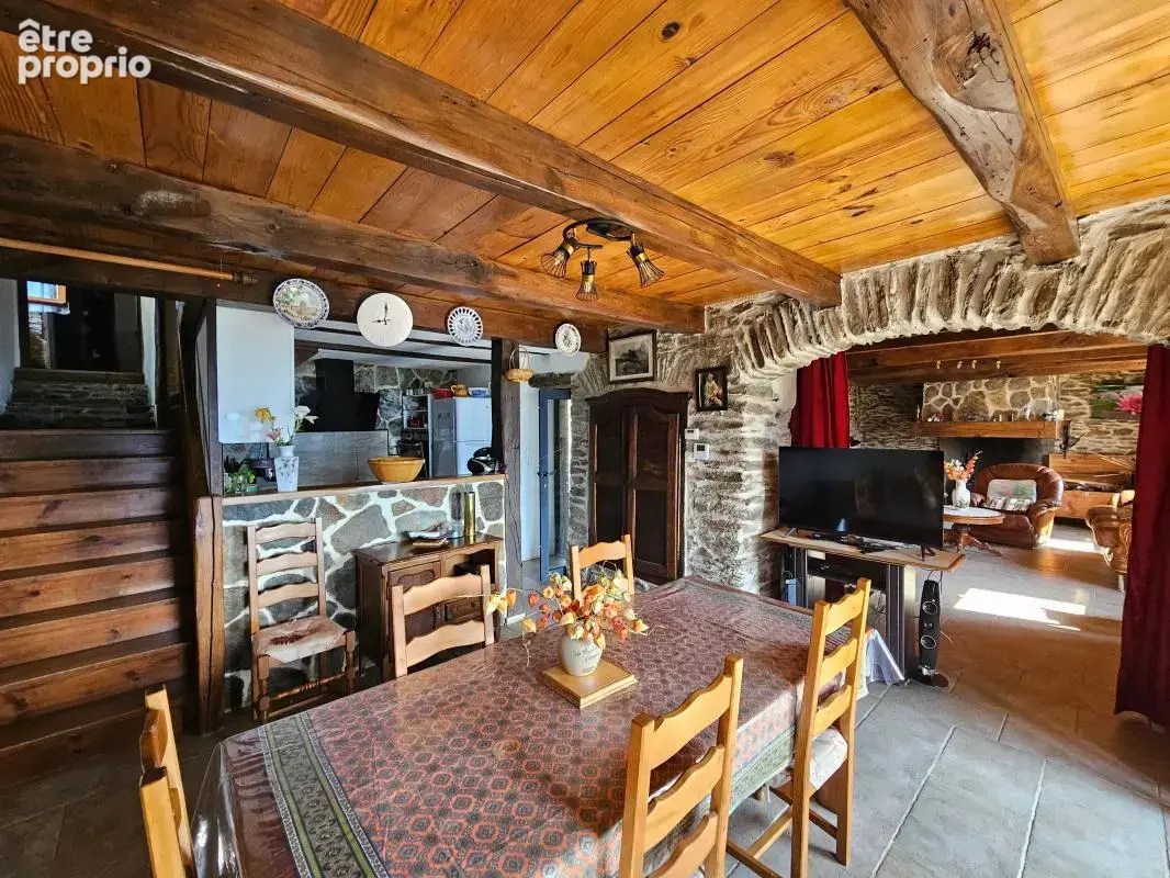 PONTEILS-ET-BRÉSIS- Mas en pierre 119m2, source privée, vue panoramique et 8000m2 de terrain. Annexe à rénover - photo 9