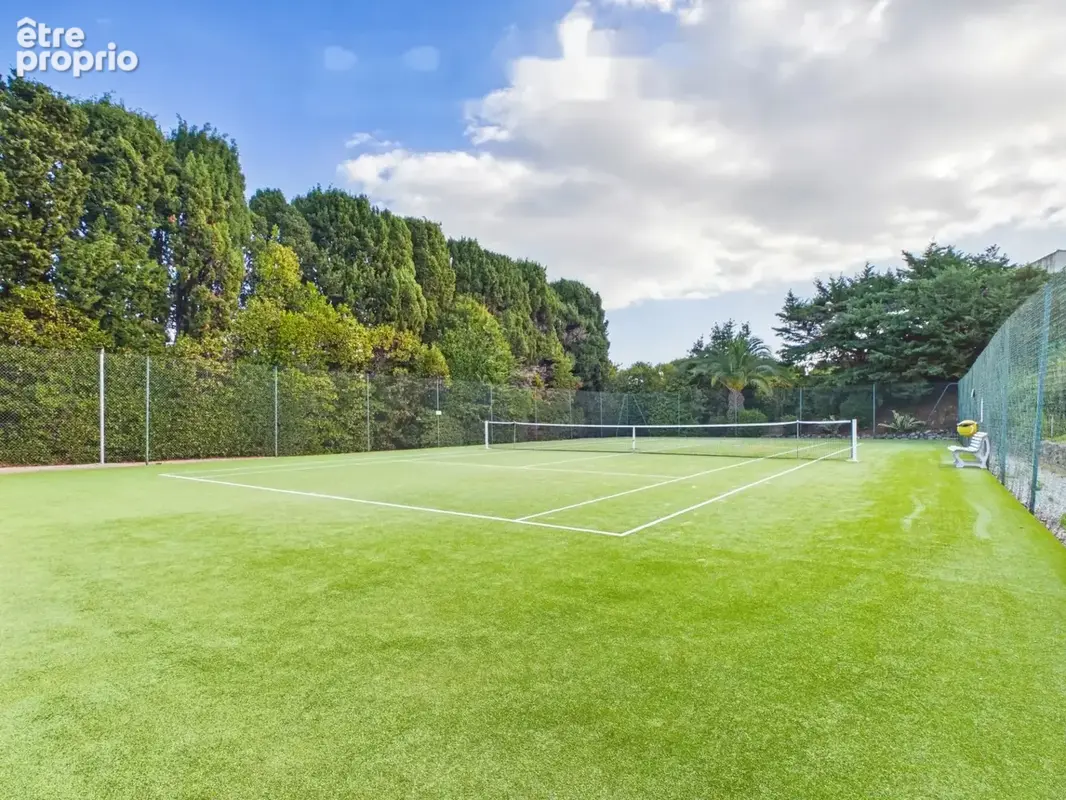 Antibes – Parc de la Badine : 3 pièces de 78,43 m² (Carrez), terrasse et balcon, dans un parc arboré de 1,4 ha avec piscine et t - photo 2