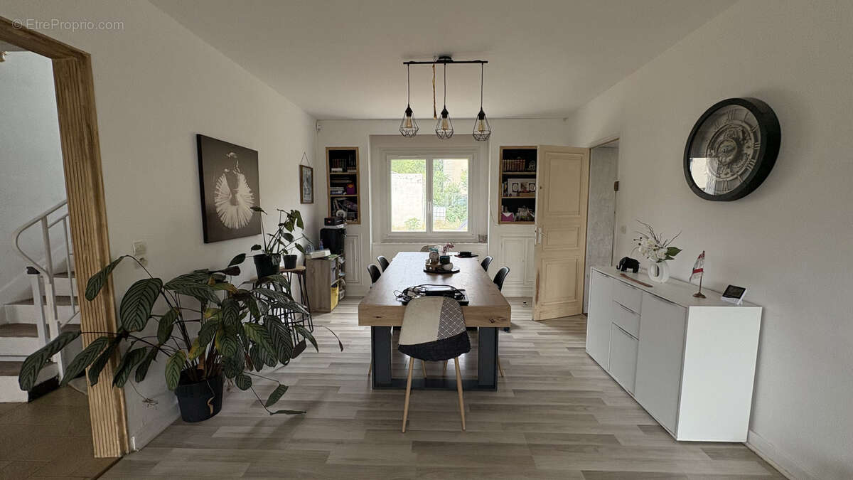 Agréable maison 8 pieces avec jardin et garage individuel - photo 16