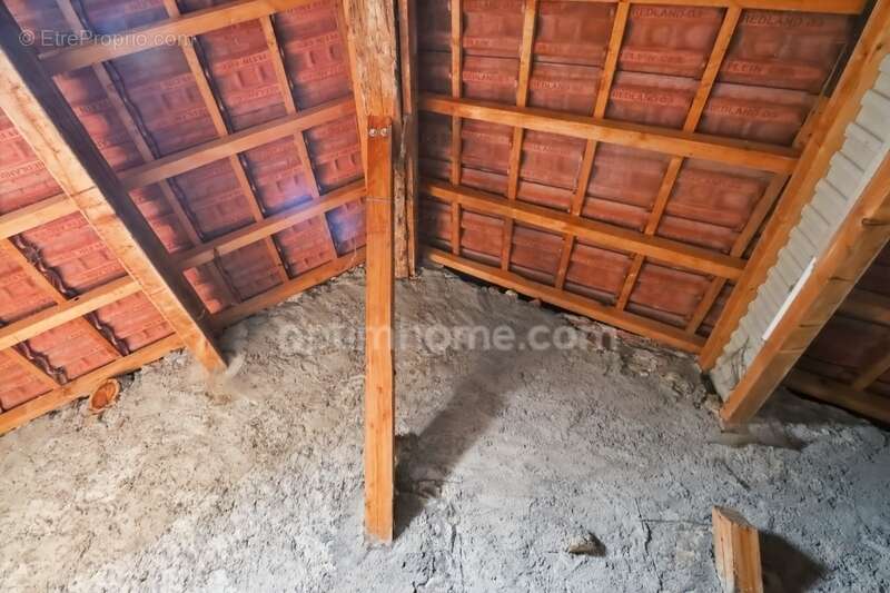 Maison à MAGNAC-LAVAL